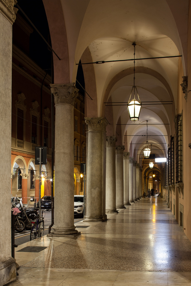 Bologna nuova illuminazione Portici I-DEA Luce architettura